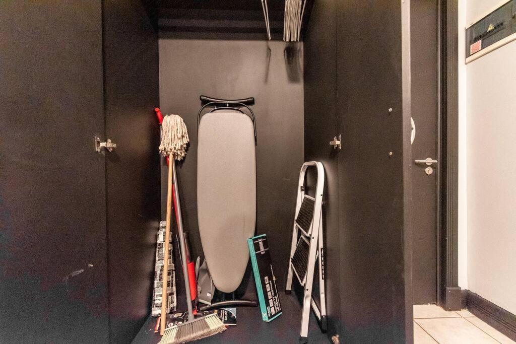 The Square 135- Studio With Free Parking, Pool & Gym Access Apartment Кейптаун Екстериор снимка