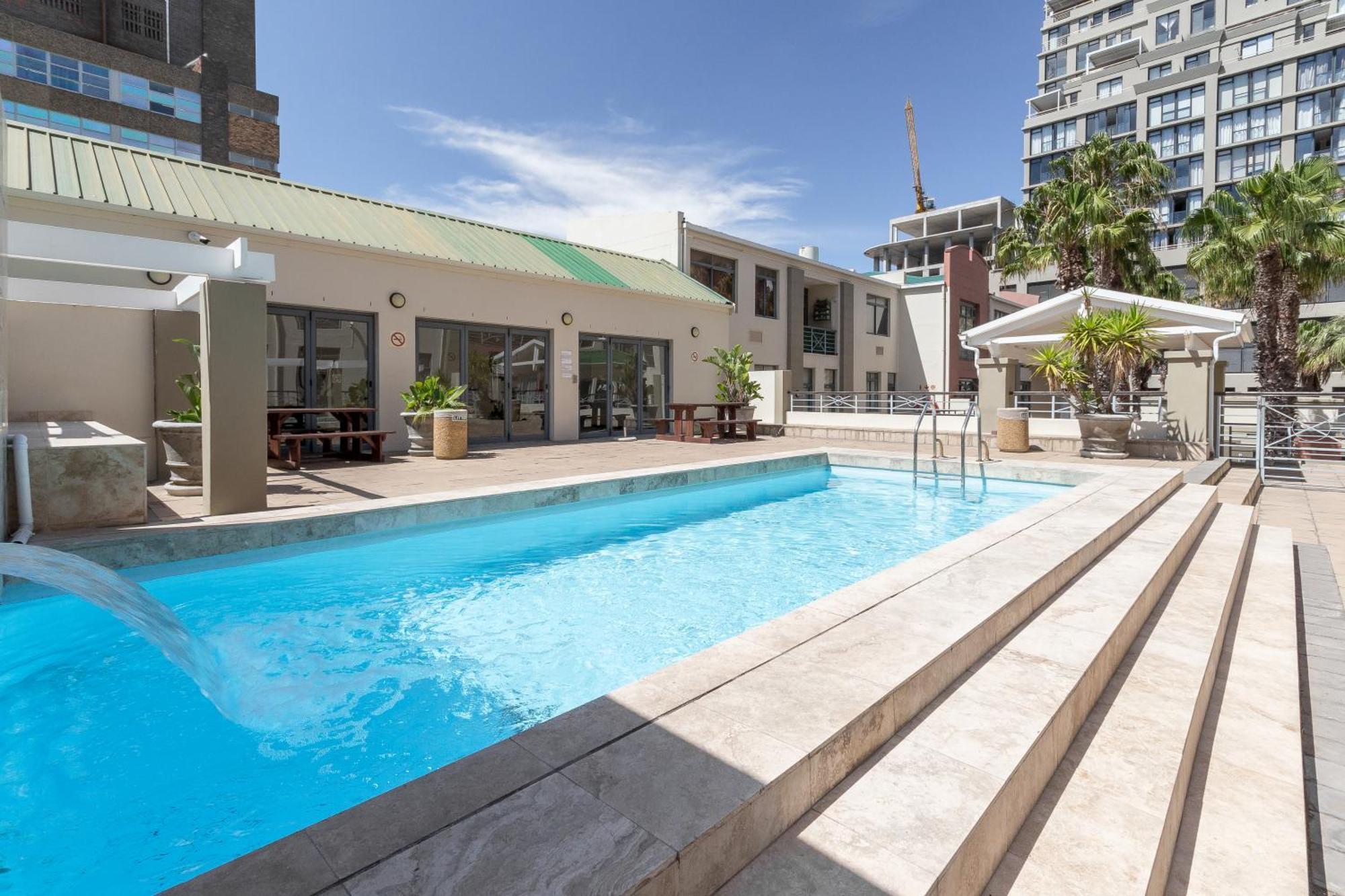 The Square 135- Studio With Free Parking, Pool & Gym Access Apartment Кейптаун Екстериор снимка
