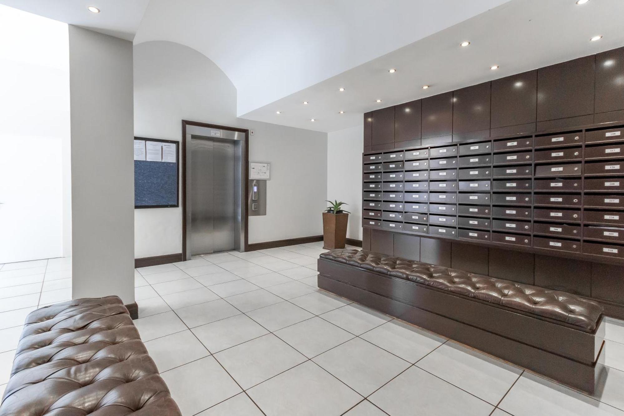 The Square 135- Studio With Free Parking, Pool & Gym Access Apartment Кейптаун Екстериор снимка