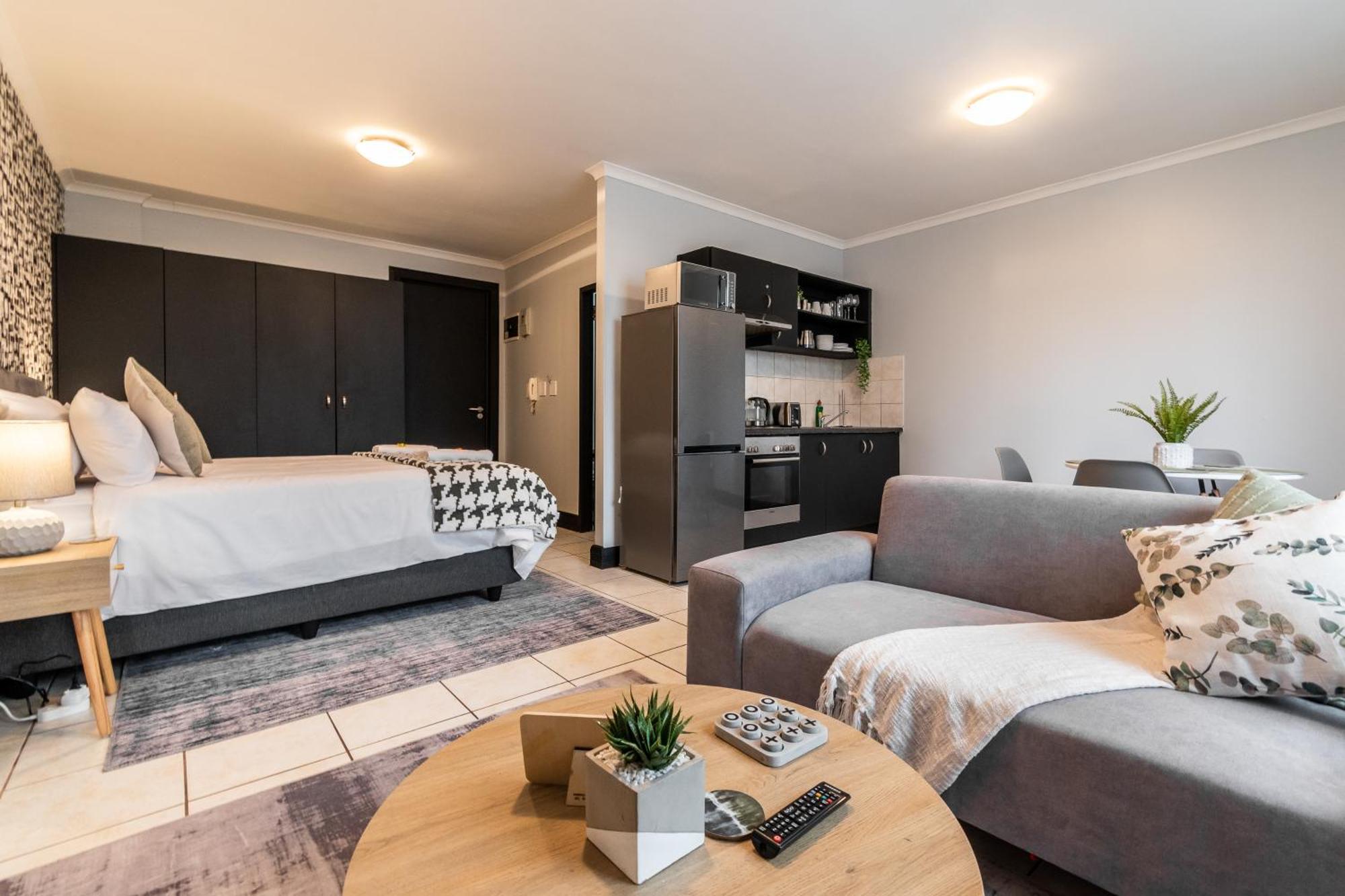 The Square 135- Studio With Free Parking, Pool & Gym Access Apartment Кейптаун Екстериор снимка