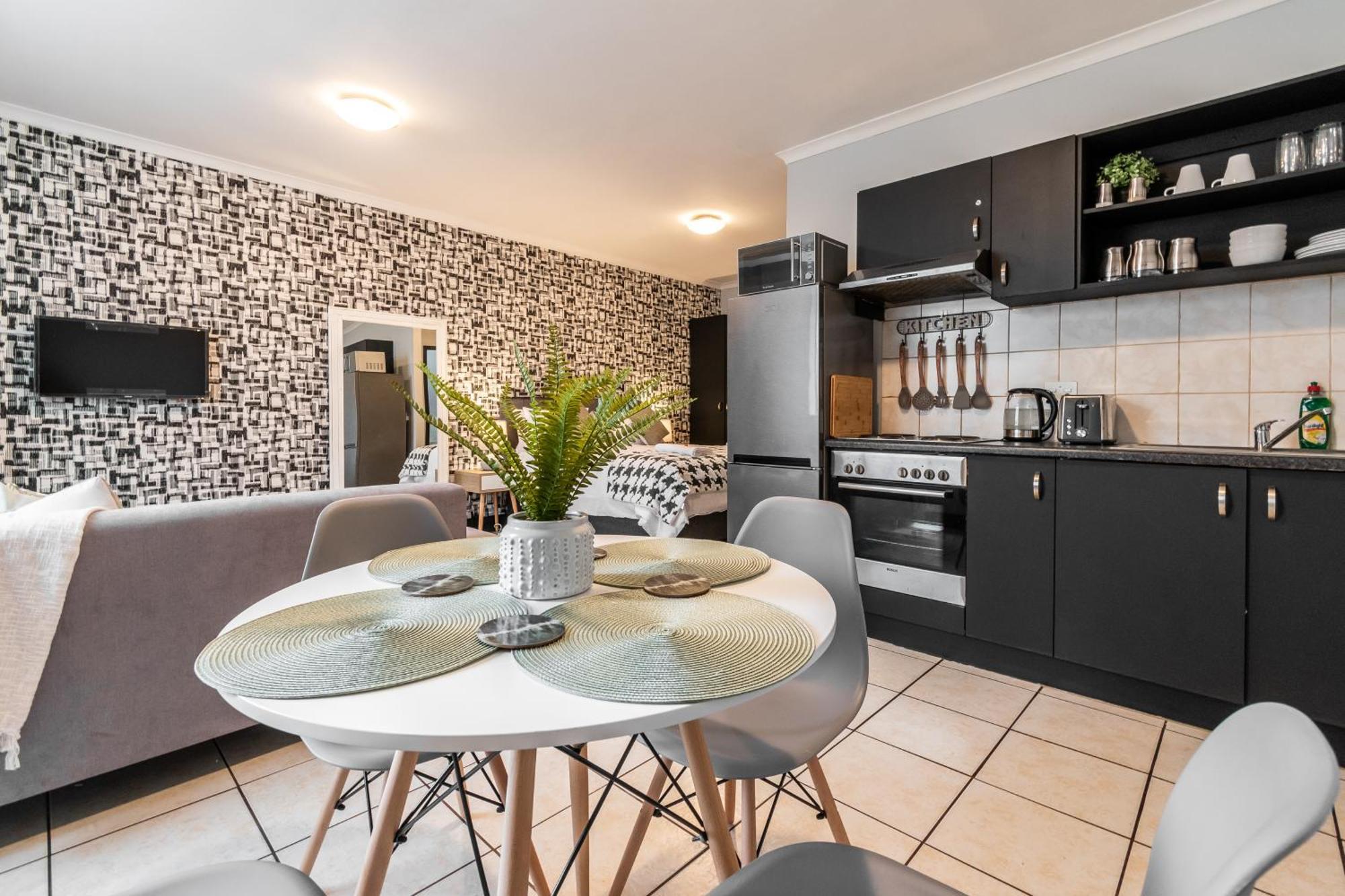 The Square 135- Studio With Free Parking, Pool & Gym Access Apartment Кейптаун Екстериор снимка