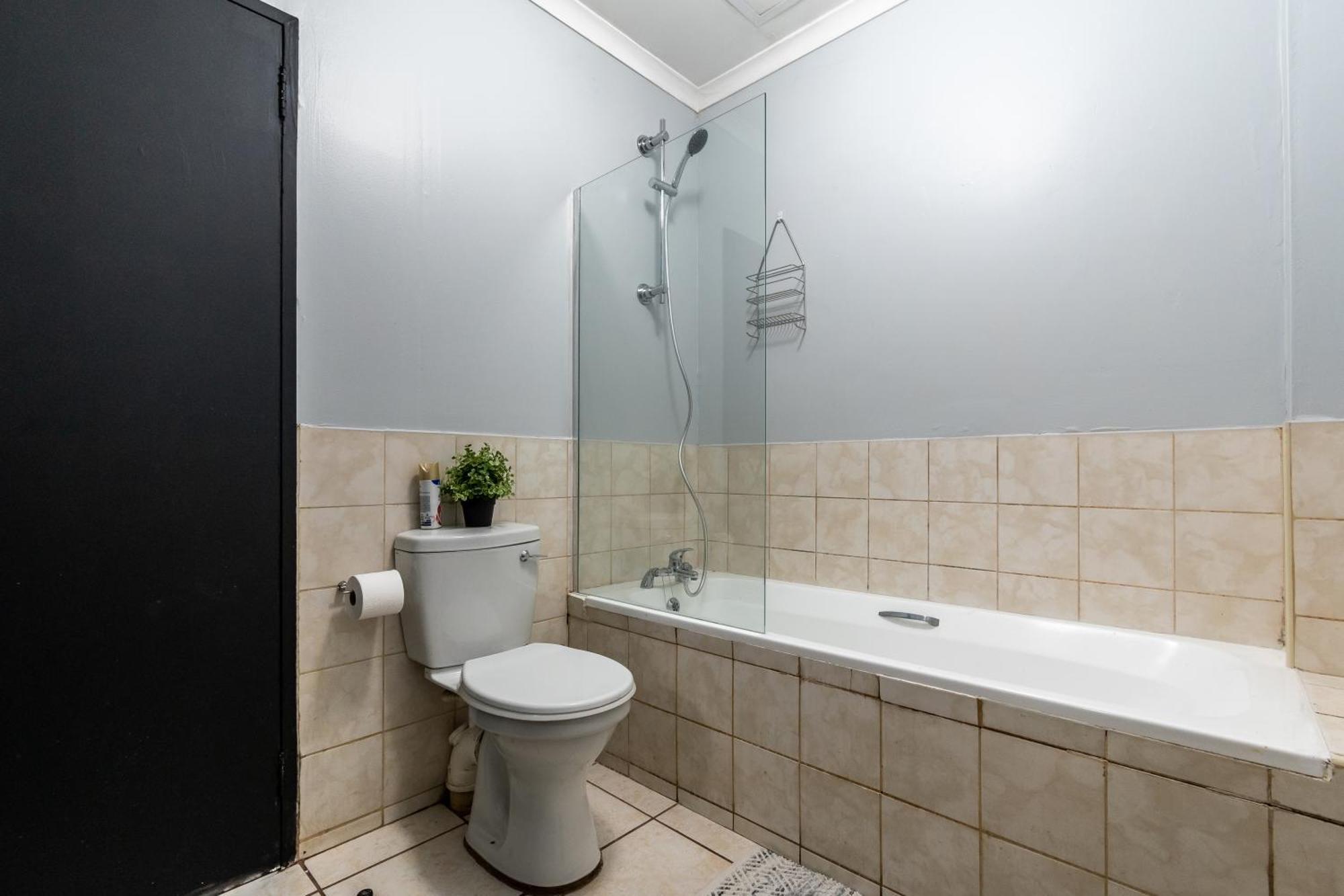 The Square 135- Studio With Free Parking, Pool & Gym Access Apartment Кейптаун Екстериор снимка