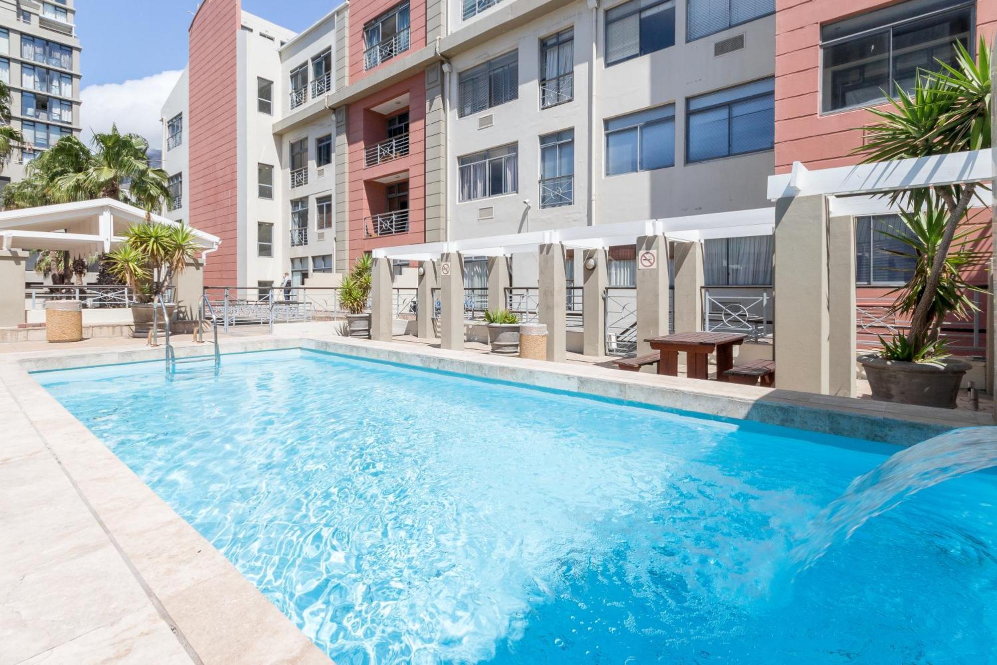 The Square 135- Studio With Free Parking, Pool & Gym Access Apartment Кейптаун Екстериор снимка